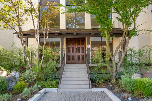 1515 Floribunda Avenue 304, Burlingame, CA 94010