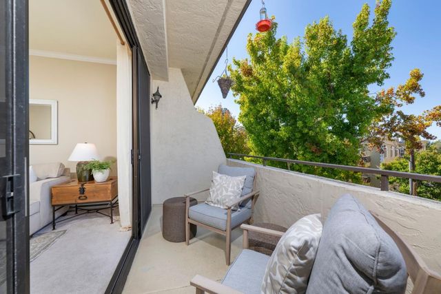 1515 Floribunda Avenue 304, Burlingame, CA 94010