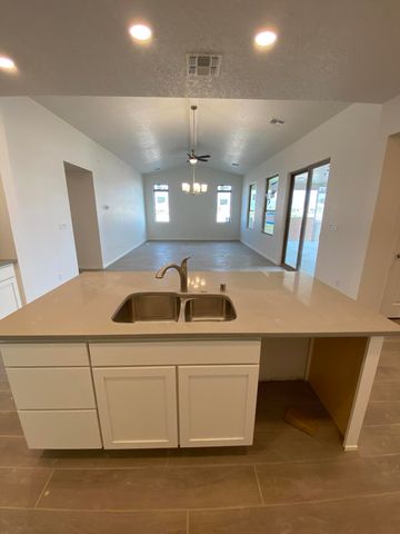 2012 Dekooning Avenue SE, Albuquerque, NM 87106