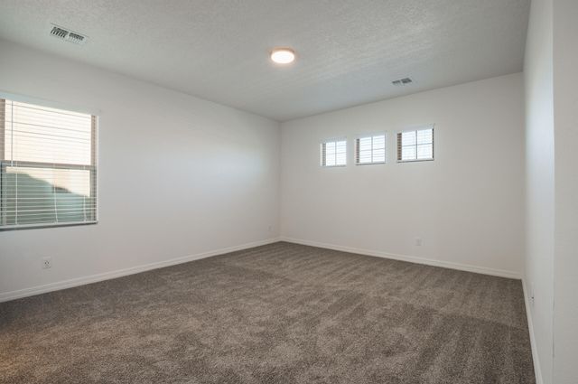 2012 Dekooning Avenue SE, Albuquerque, NM 87106