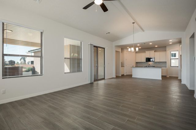 2012 Dekooning Avenue SE, Albuquerque, NM 87106