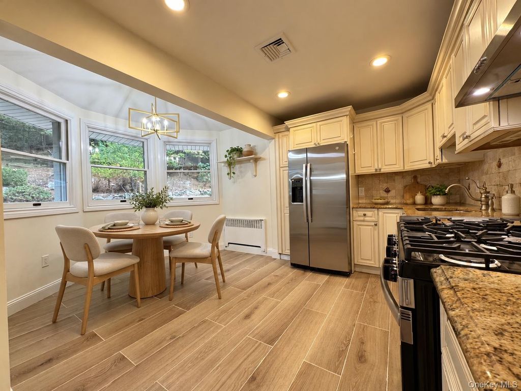 86 Iceland Drive, Huntington Station, NY 11746 — photo 5
