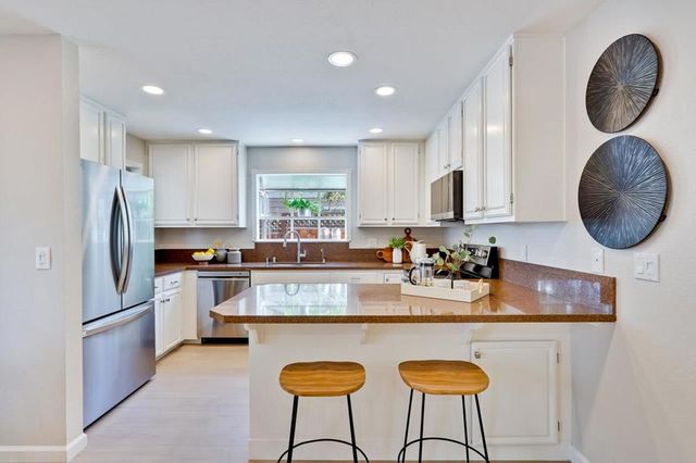 2112 Windrose Place, Mountain View, CA 94043