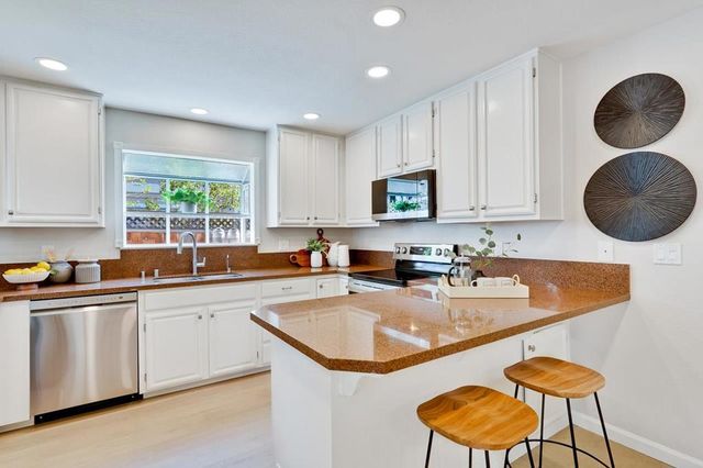 2112 Windrose Place, Mountain View, CA 94043