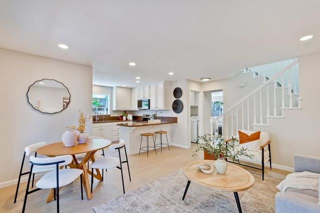 2112 Windrose Place, Mountain View, CA 94043