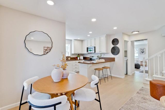 2112 Windrose Place, Mountain View, CA 94043