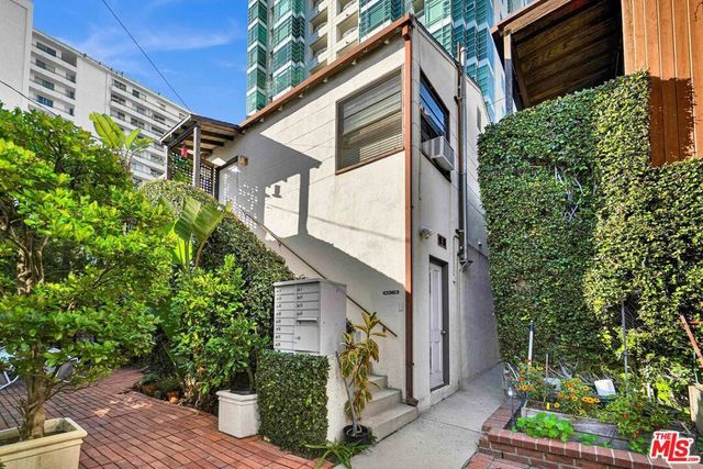 10361 Ashton Avenue, Los Angeles, CA 90024