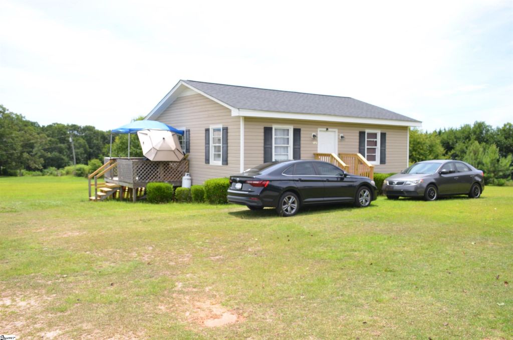 737 Brockman Mcclimon Road, Greer, SC 29651