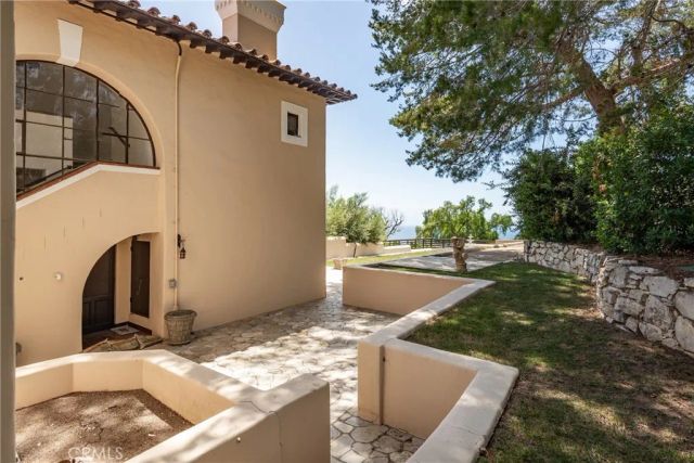 1 Peppertree Drive, Rancho Palos Verdes, CA 90275