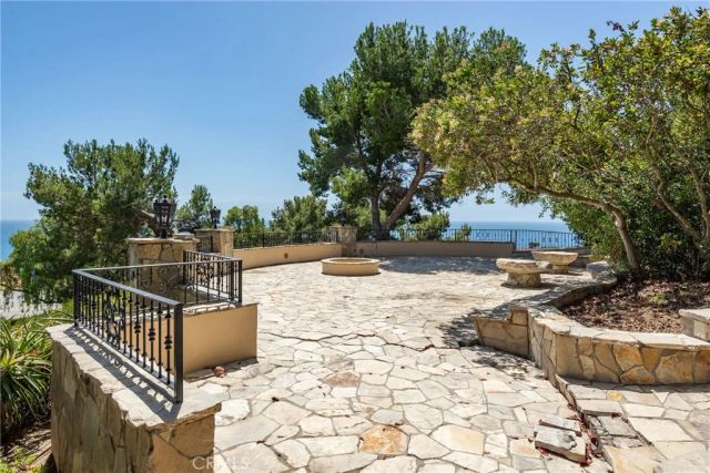 1 Peppertree Drive, Rancho Palos Verdes, CA 90275