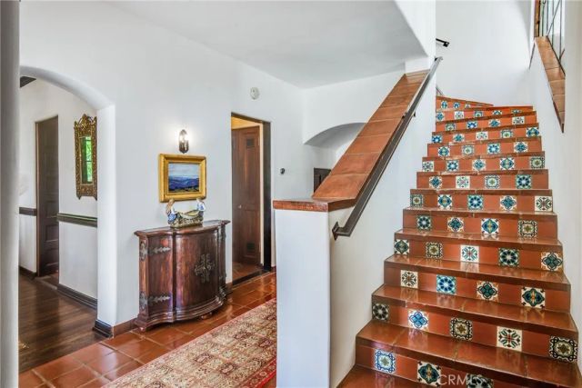 1 Peppertree Drive, Rancho Palos Verdes, CA 90275