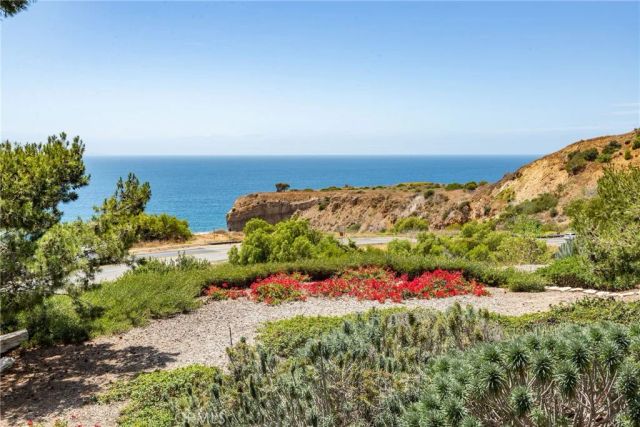 1 Peppertree Drive, Rancho Palos Verdes, CA 90275