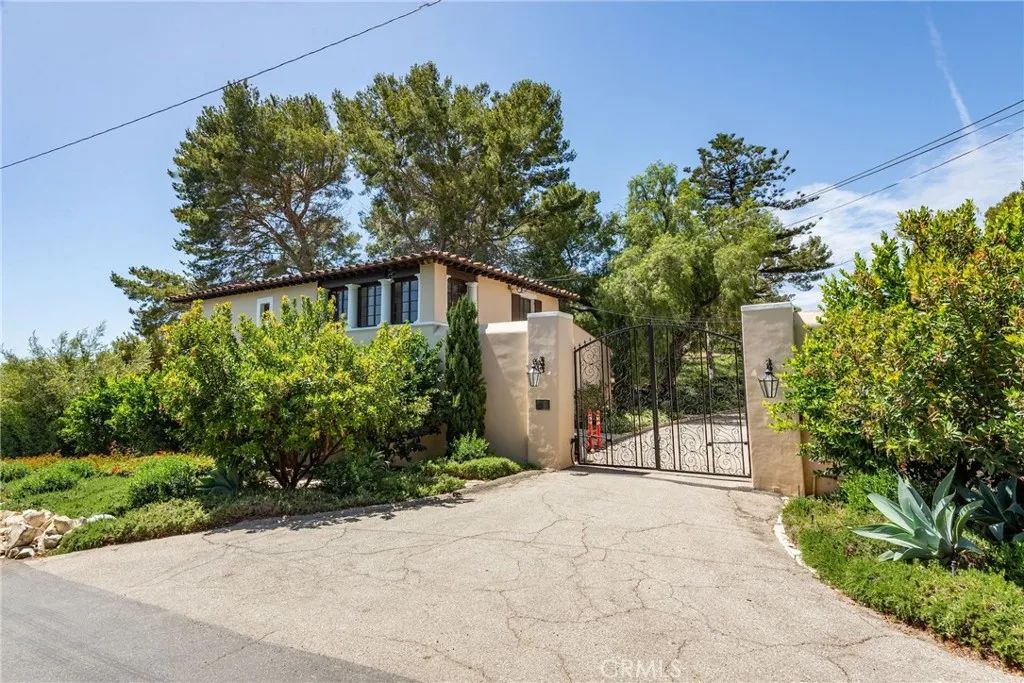 1 Peppertree Drive, Rancho Palos Verdes, CA 90275