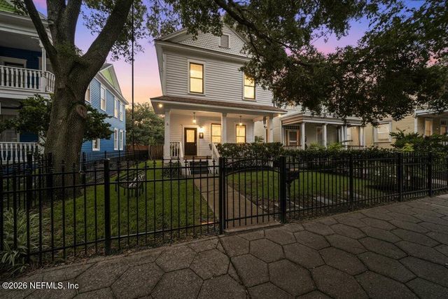 1421 N MARKET Street N, Jacksonville, FL 32206