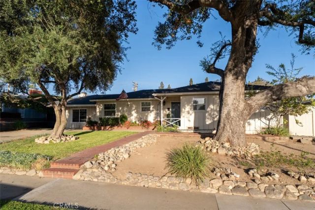 1318 Winston Court, Upland, CA 91786