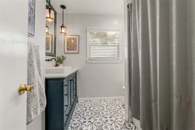 1318 Winston Court, Upland, CA 91786