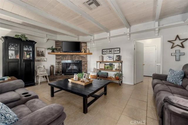 1318 Winston Court, Upland, CA 91786