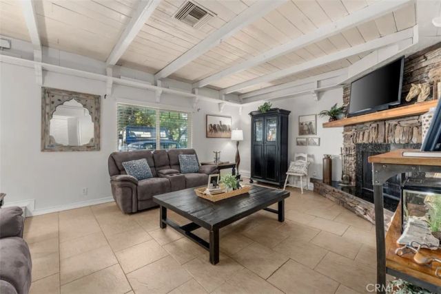 1318 Winston Court, Upland, CA 91786