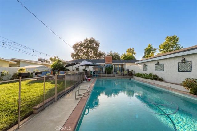 1318 Winston Court, Upland, CA 91786