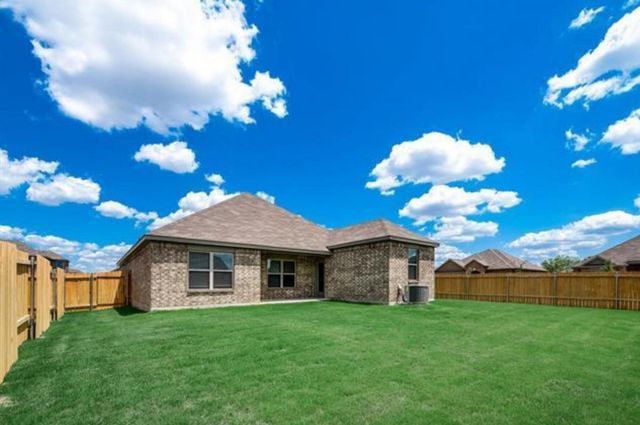 1052 Tumbleweed Trail, Crowley, TX 76036