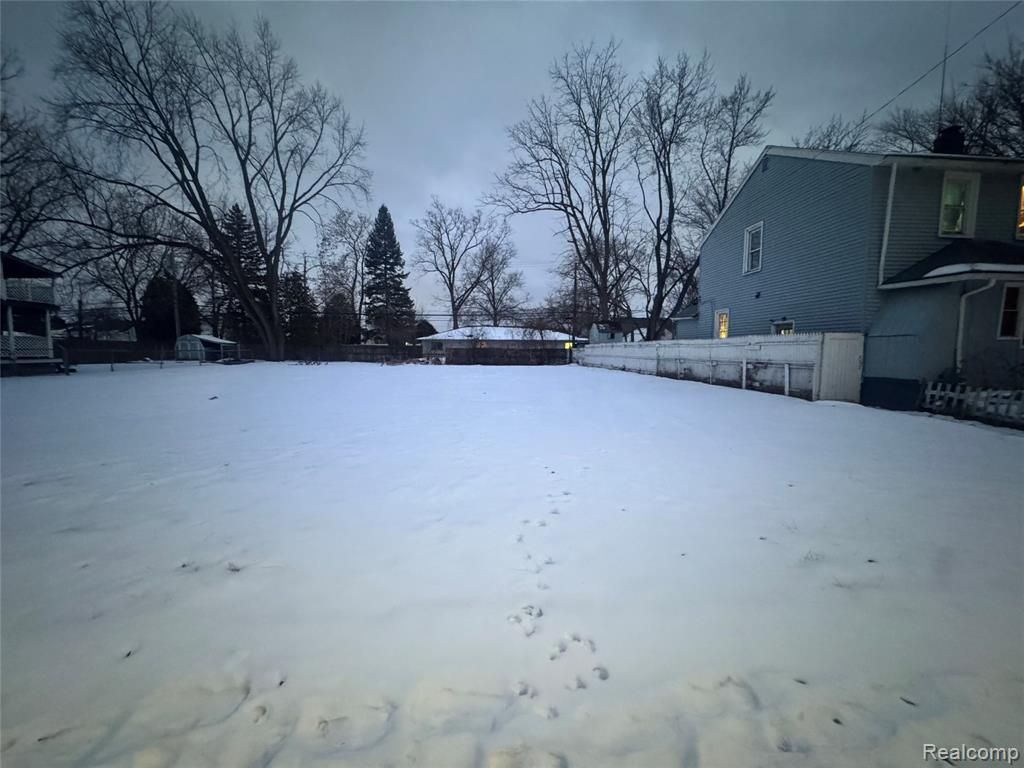 25527 New York Street, Dearborn Heights, MI 48125