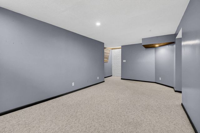 322 Sullivan Drive, Colona, IL 61241