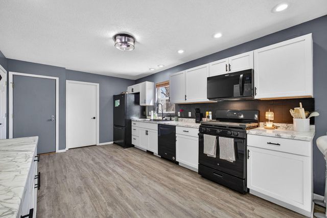 322 Sullivan Drive, Colona, IL 61241