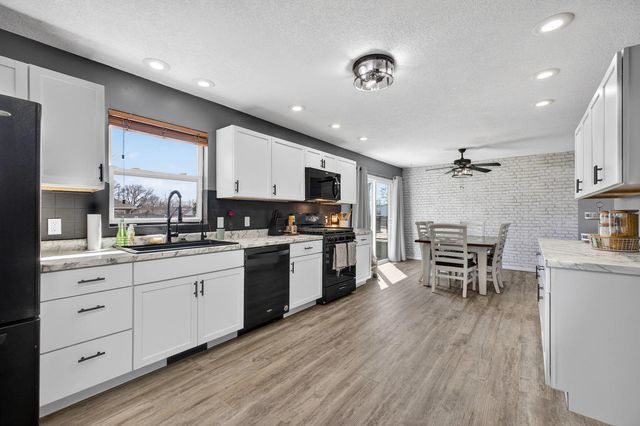 322 Sullivan Drive, Colona, IL 61241