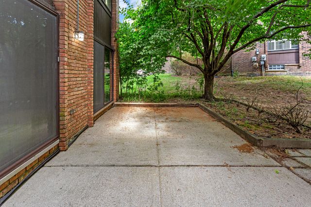 2260 Bordeaux Street, West Bloomfield Twp, MI 48323