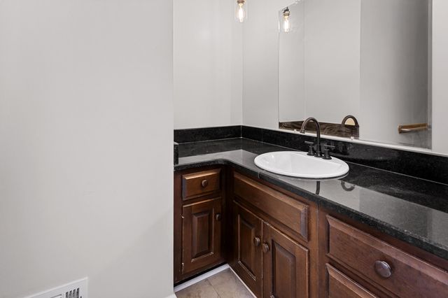 2260 Bordeaux Street, West Bloomfield Twp, MI 48323