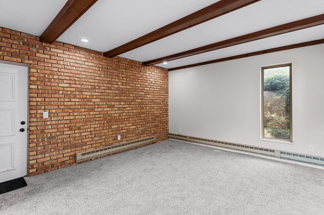 2260 Bordeaux Street, West Bloomfield Twp, MI 48323