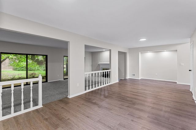 2260 Bordeaux Street, West Bloomfield Twp, MI 48323