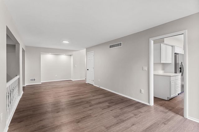 2260 Bordeaux Street, West Bloomfield Twp, MI 48323