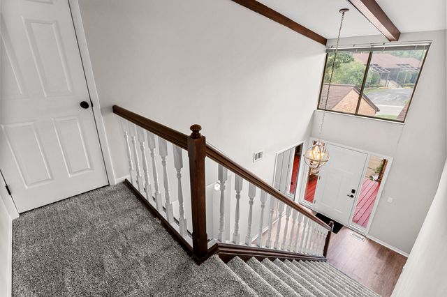 2260 Bordeaux Street, West Bloomfield Twp, MI 48323