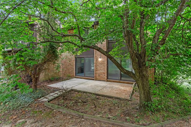 2260 Bordeaux Street, West Bloomfield Twp, MI 48323