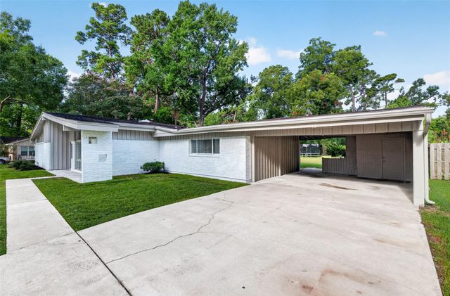11619 Possum Hollow Lane, Houston, TX 77065