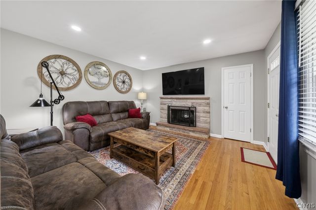103 Evans Dr, Van Buren, NY 13209