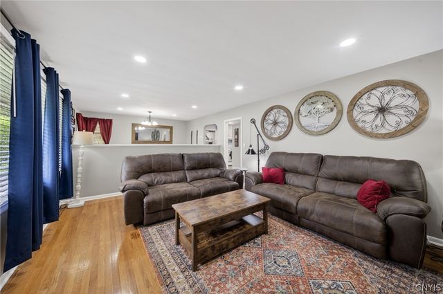 103 Evans Dr, Van Buren, NY 13209
