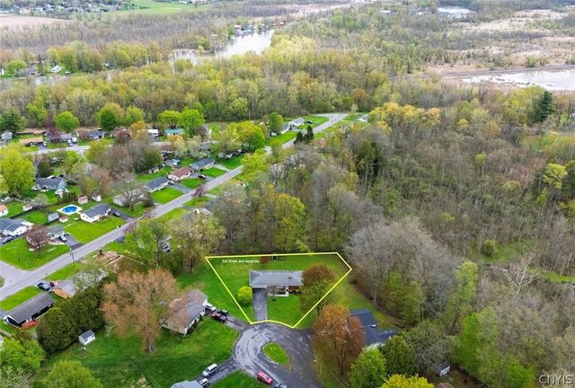 103 Evans Dr, Van Buren, NY 13209