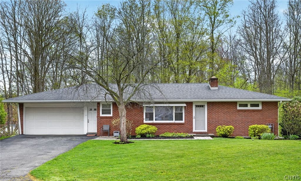 103 Evans Dr, Van Buren, NY 13209