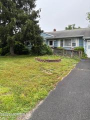 321 Green Tree Road, Brick, NJ 08724