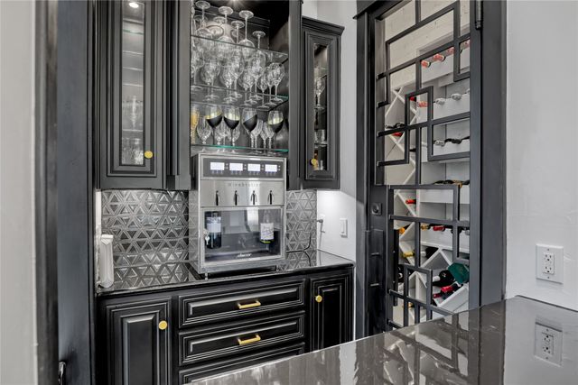 505 Creekside Drive, Mckinney, TX 75071