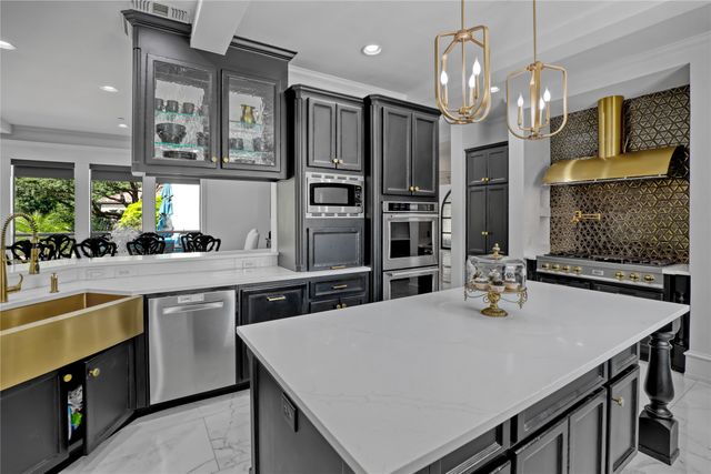 505 Creekside Drive, Mckinney, TX 75071