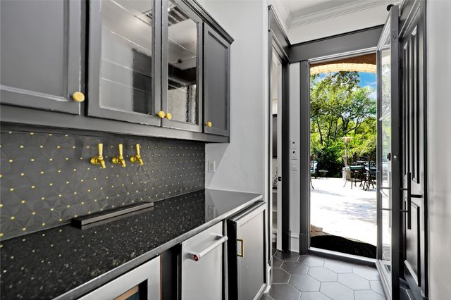 505 Creekside Drive, Mckinney, TX 75071