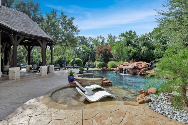 505 Creekside Drive, Mckinney, TX 75071