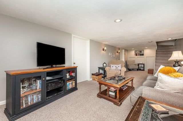 67 Dry Hill Road, Rochester, NH 03867