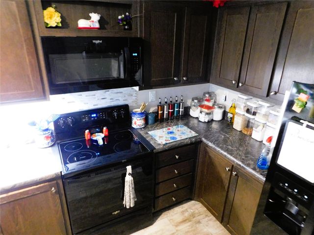 39143 HILLCREST DRIVE, Zephyrhills, FL 33542