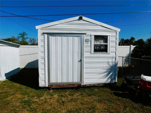 39143 HILLCREST DRIVE, Zephyrhills, FL 33542