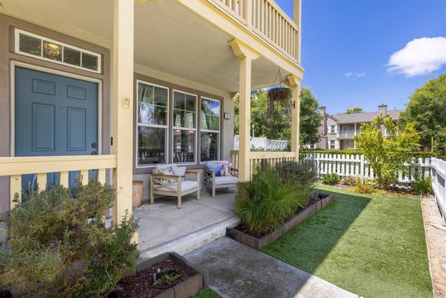 1 Fern Haven Farm, Ladera Ranch, CA 92694