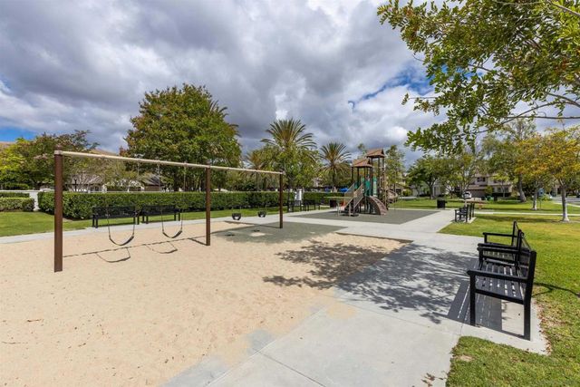 1 Fern Haven Farm, Ladera Ranch, CA 92694